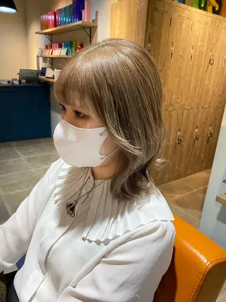 セミロング 🐻結んで可愛い hair EMI🐻のヘアスタイル