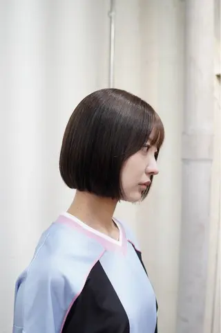 ショート レイヤーカット/ 艶カラー/みらいのヘアスタイル