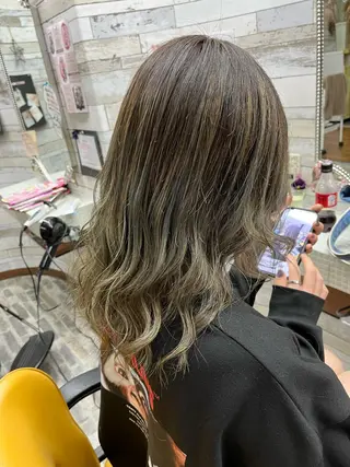 ミディアム カラー 大坪 拓斗のヘアスタイル