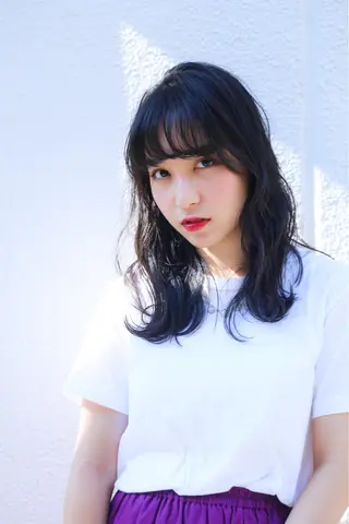セミロング TAI透明カラー 柔らかい縮毛矯正のヘアスタイル
