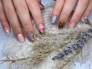 ショート カラー ネイル Le’a NailSalonのネイルデザイン