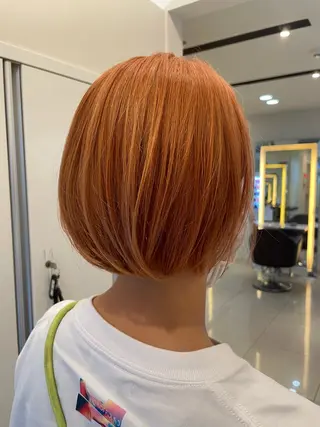 ショート カラー 透明感/ハイトーン ／レッドカラー🍓のヘアスタイル