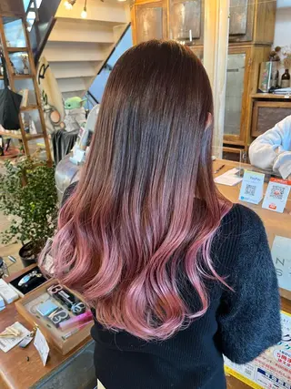 ロング 佐藤 美聡のヘアスタイル