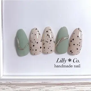ネイル Lilly Co.のネイルデザイン
