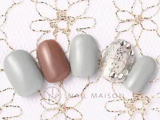 ネイル T RIRIKAのネイルデザイン