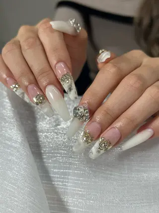 ネイル Luna Gladeのネイルデザイン