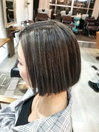 ショート カラー bathair  所属・bathair 持田侑祐のヘアスタイル