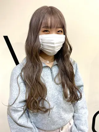 ロング 小林 朋花のヘアスタイル