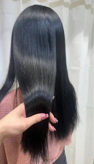 ロング カラー 韓国ヘア🇰🇷 𝑳𝒊𝒏𝒂🤍のヘアスタイル