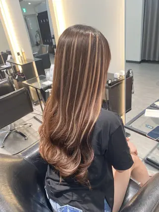 ロング 上村 恵里佳のヘアスタイル