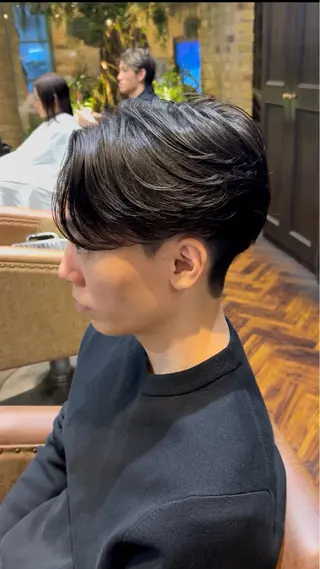 ショート モナン新宿所属・曲がる縮毛 フェザー ニュアンス  佐々木のヘアスタイル