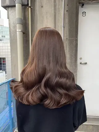 セミロング レイヤーカット 透明感カラーカッチのヘアスタイル