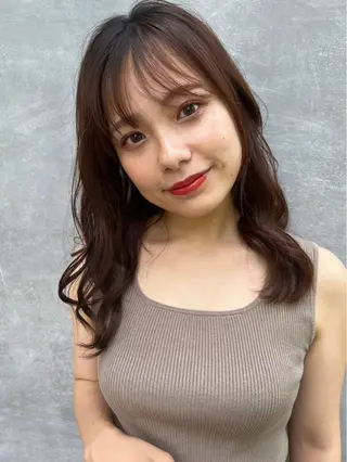 ロング 片柳 美友季のヘアスタイル