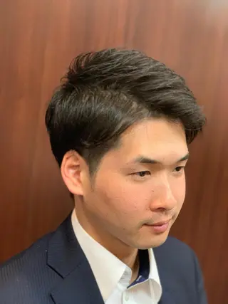 ショート 近藤 真のヘアスタイル