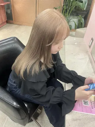 セミロング MATTY yoshika 🐻のヘアスタイル