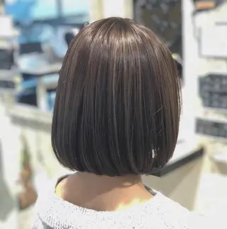 ショート カラー ベージュカラー🧸 伊藤なつみのヘアスタイル