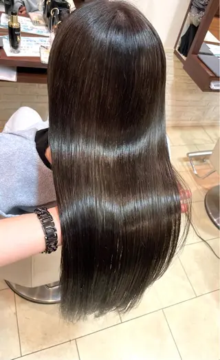 ロング こすげひろと カラー講師のヘアスタイル