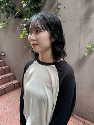 ミディアム パーマ 大橋 芽衣のヘアスタイル