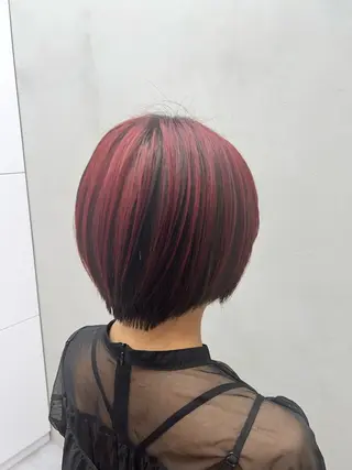 ショート カラー 久保 嗣温のヘアスタイル