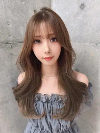 ロング カラー shion 透明感カラーのヘアスタイル