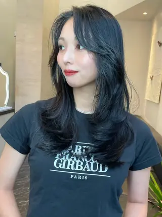 セミロング 韓国✖️網紅🖤 パーマYURIYAのヘアスタイル
