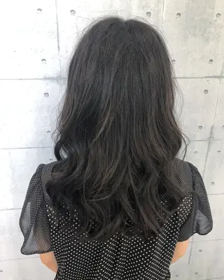 ロング カラー 金沢 広美のヘアスタイル