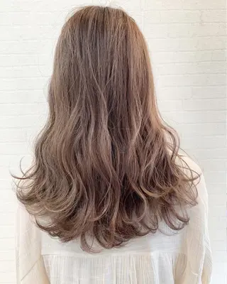 ロング カラー 立川 奈那子のヘアスタイル