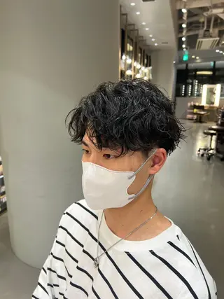 ショート パーマ メンズ 梅田茶屋町メンズ 専門美容師 山元一平のヘアスタイル
