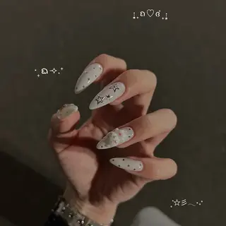 ネイル mikoto 🎀 艶々美フォルムのネイルデザイン