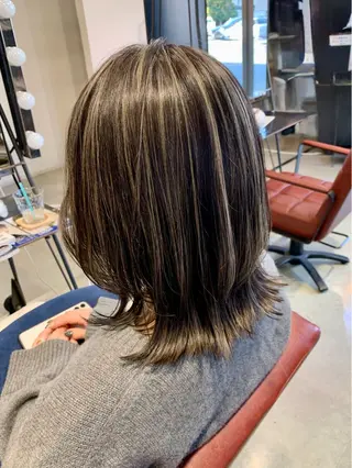 ミディアム 【⭐️艶髪レイヤー カット⭐️】長谷川のヘアスタイル
