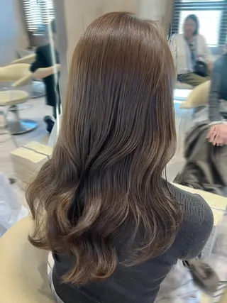ロング カラー 顔周りカット/ 透明感カラー/ユナのヘアスタイル
