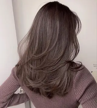 セミロング 韓国レイヤーカット SAKI🧸のヘアスタイル