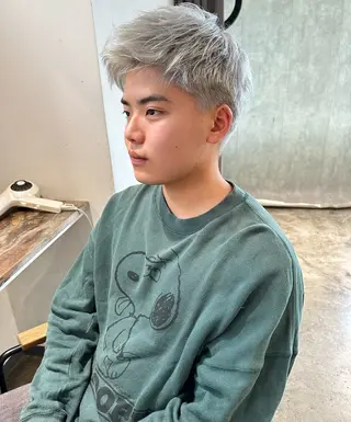 ミディアム カラー ✨艶ブリーチカラー ✨四ノ宮裕己のヘアスタイル