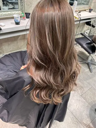 ロング カラー 平野 世菜のヘアスタイル