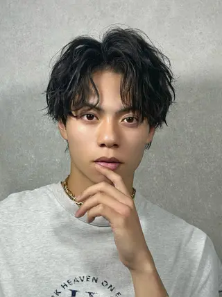 ショート パーマ メンズ ✨️センターパート/ 曲がる縮毛矯正✨️のヘアスタイル