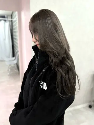 ロング カラー 盛れる顔まわり✨🎀 レイヤー別所好葉のヘアスタイル