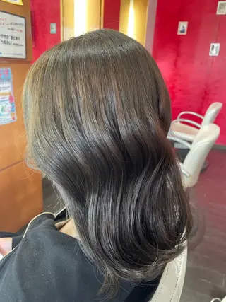 セミロング カラー 美容室ARKS 黒田杏奈のヘアスタイル