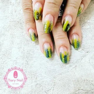 ネイル tiarynail K K🐼のネイルデザイン