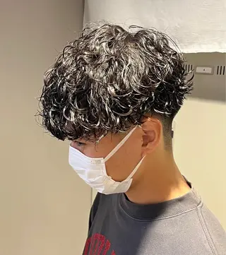 ミディアム パーマ メンズ 横浜駅メンズパーマ師 🌀岩﨑弘成🌀のヘアスタイル