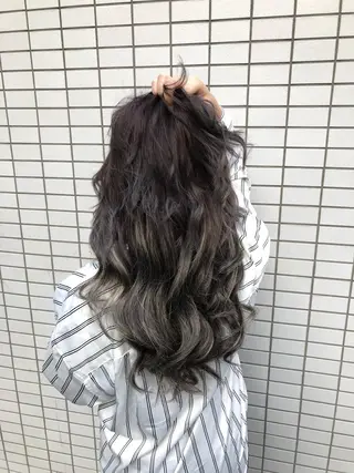 ロング カラー 100%髪質改善特化 TRUNSのヘアスタイル