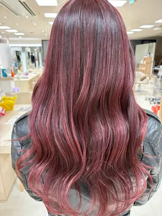 カラー kenje luscaのヘアスタイル