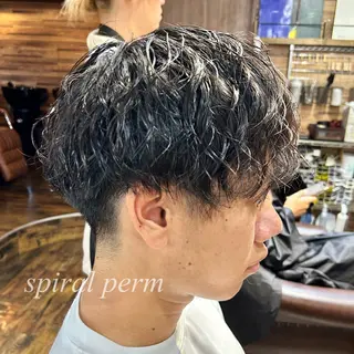 ショート パーマ メンズ ツイスパ/メンズ特化 🦋𝑺𝑶𝑵𝑬のヘアスタイル