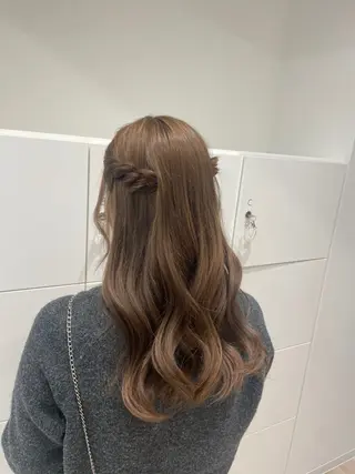 ロング 下村 和香奈のヘアスタイル