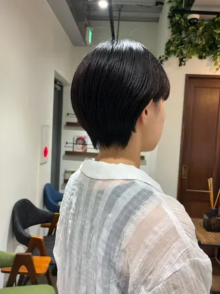 ショート カラー パーマ 渡邊 百咲のヘアスタイル