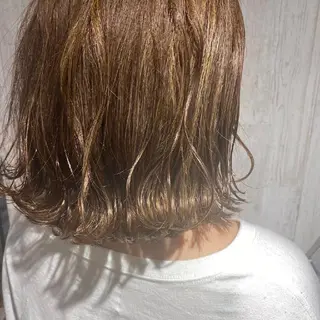 ショート カラー 安永 萌花のヘアスタイル