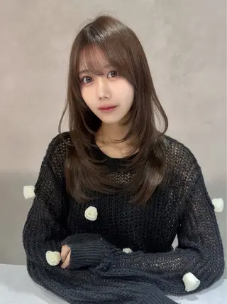 セミロング カラー 新島 涼のヘアスタイル