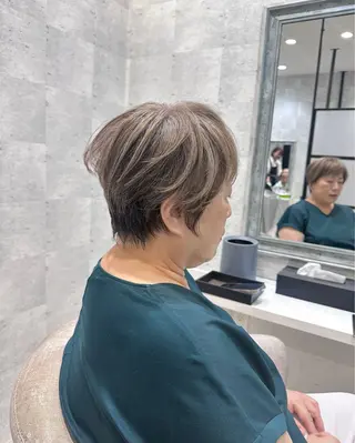 ショート カラー 西山 将太のヘアスタイル