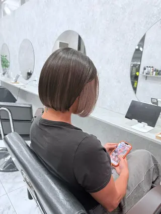 ショート カラー 🌺ハイトーン🌺 矢葺 なぎさ🌺🌺のヘアスタイル
