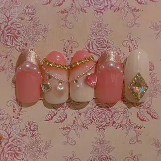 ネイル パーツ全部¥110 サロンミミのネイルデザイン