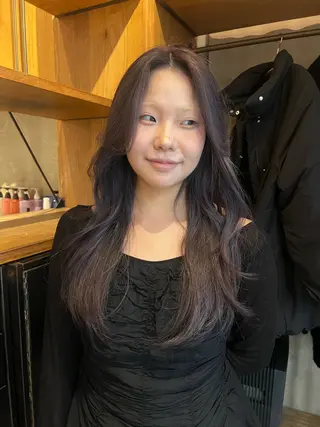 ロング カラー レイヤーカット NERO加藤木麻彩のヘアスタイル